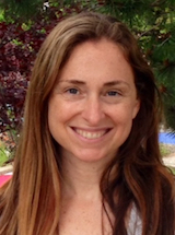 Portrait image of Paola Hernández outdoors