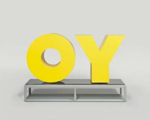 Sculpture entitled OY/YO by artist Deborah Kass, held by the Jewish Museum.